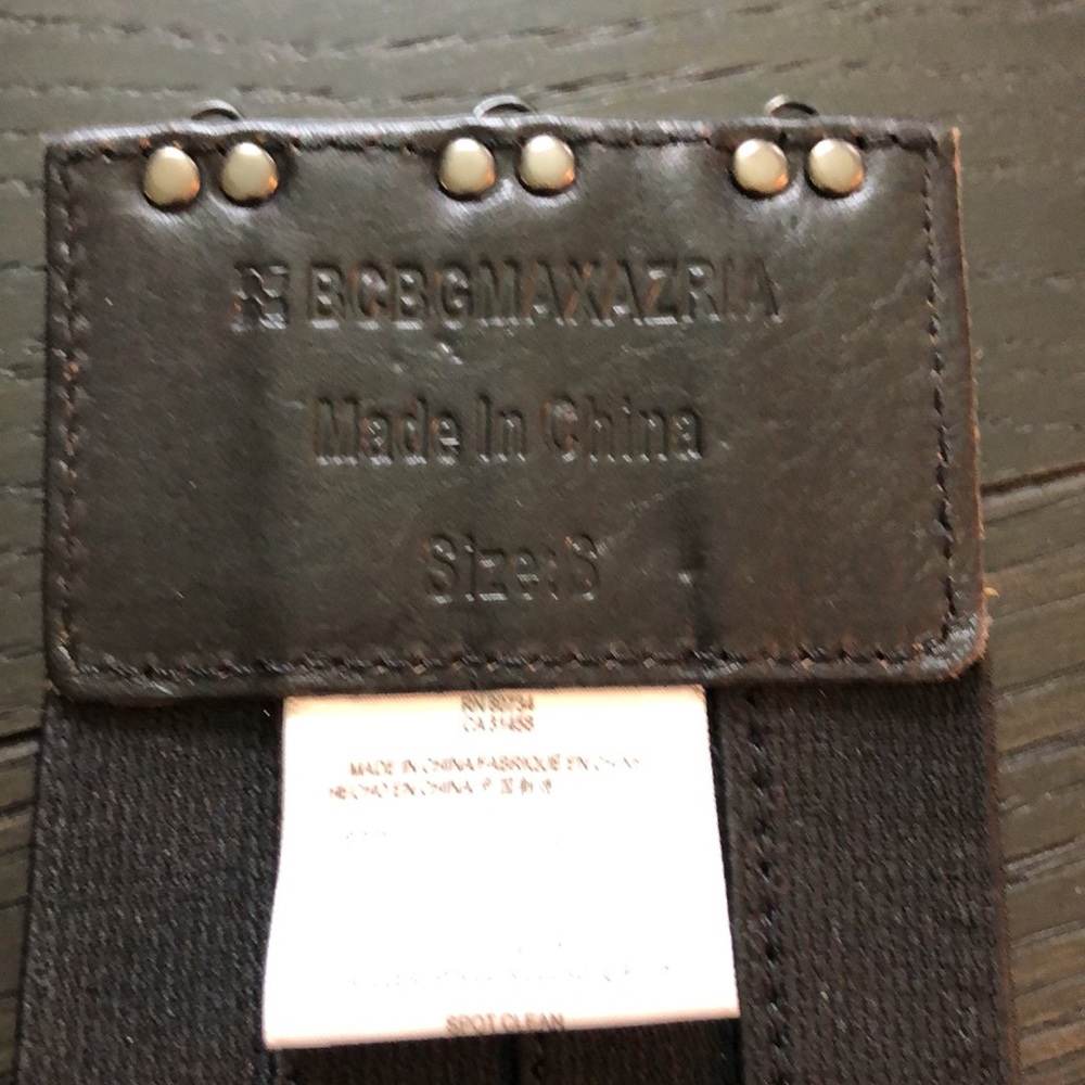 BCBG hook and eye belt - Picture 2 of 2